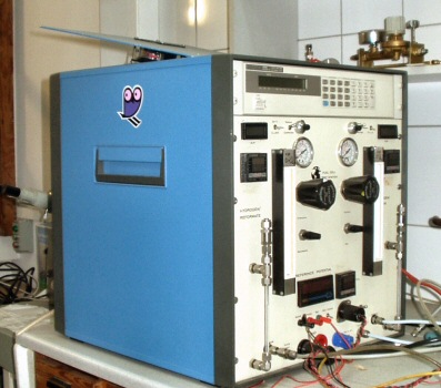 Fuel cell test station - front